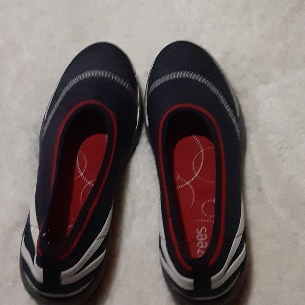 Womens shoes